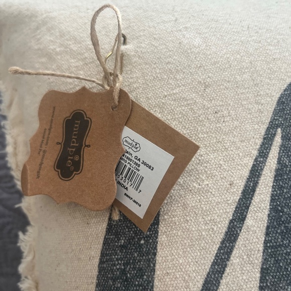 Mud Pie Mrs. Pillow - Picture 2 of 7